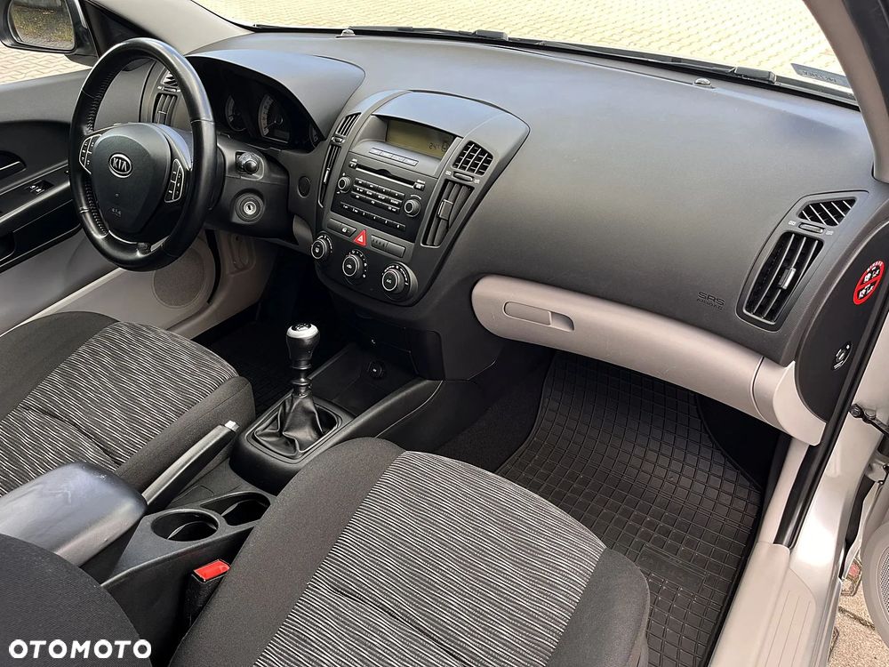 Kia Ceed 1.6 CVVT LX - 5