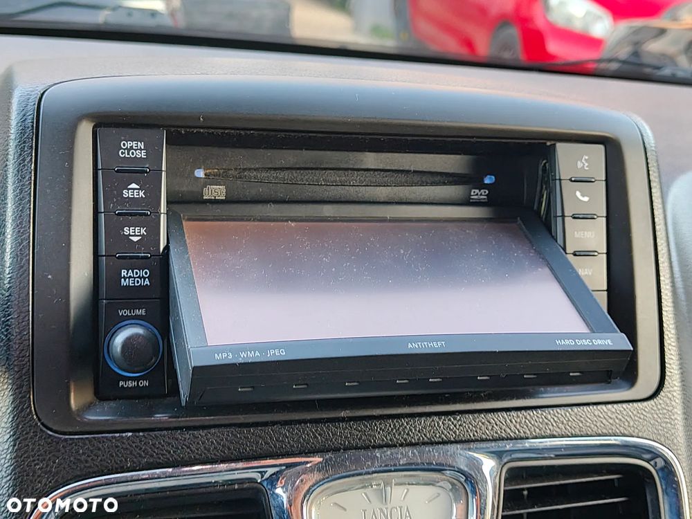 Lancia Voyager 2.8CRD Gold - 8