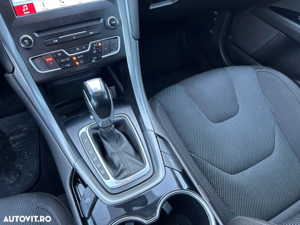 Ford Mondeo 2.0 EcoBoost Titanium - 25