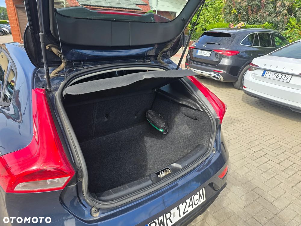 Volvo V40 - 18