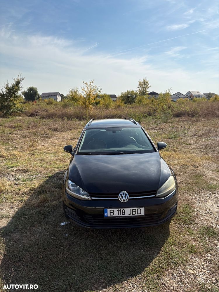 Volkswagen Golf - 2