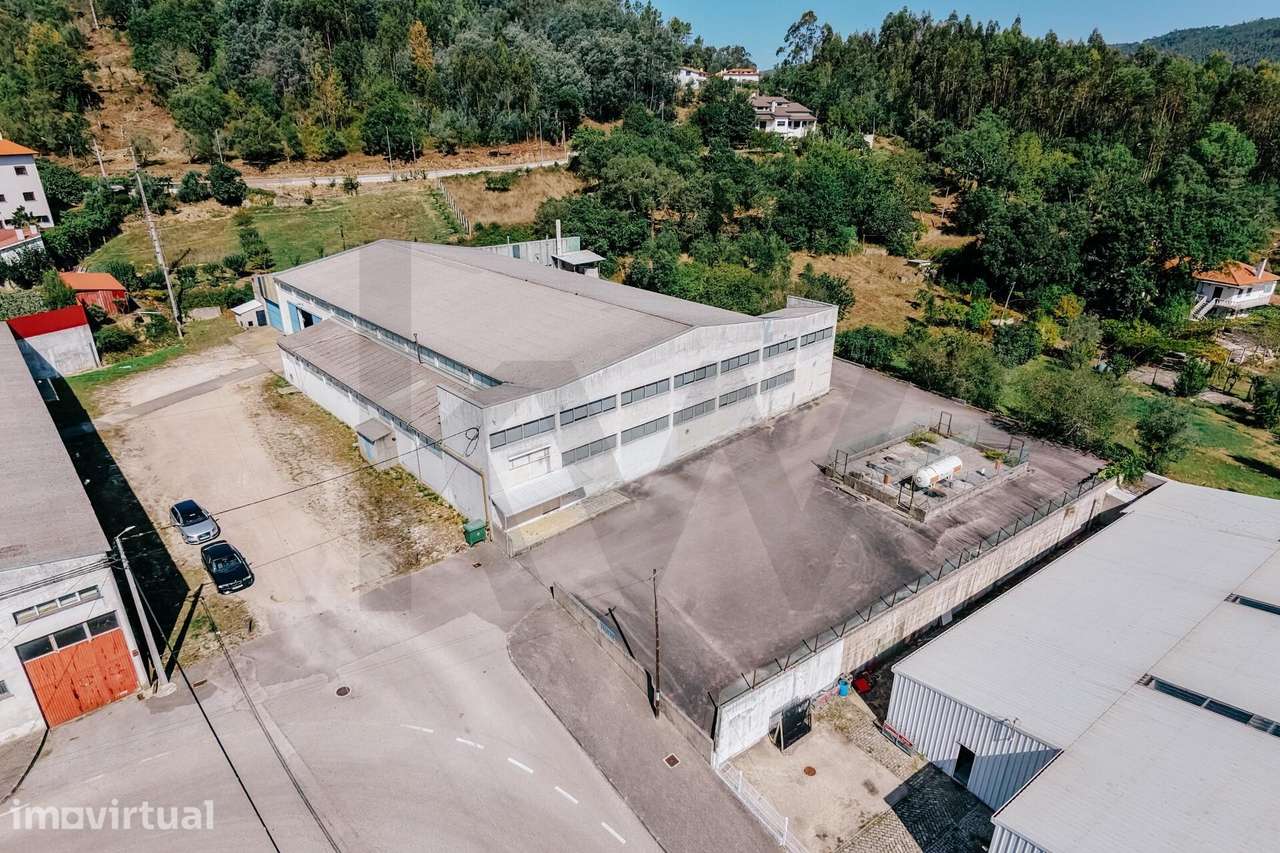 PAVILHÃO INDUSTRIAL DE GRANDE DIMENSÃO | 2.258 m2 | ZONA INDUSTRIAL DE - Grande imagem: 2/50