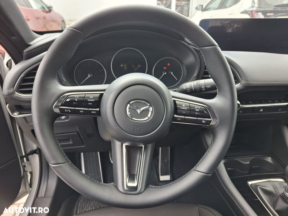 Mazda 3 e-Skyactiv X186 MHEV Center-Line - 22