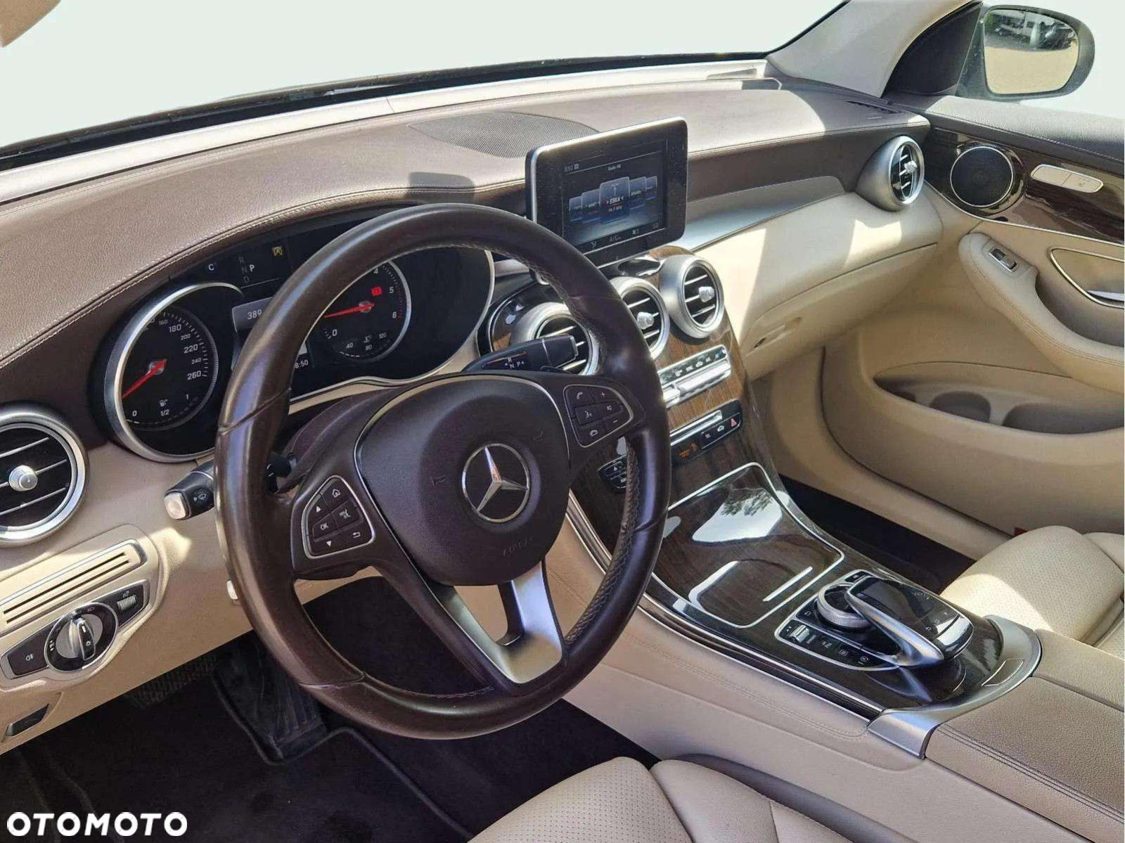 Mercedes-Benz GLC 220 d 4-Matic - 10