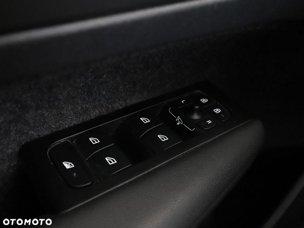 Volvo XC 40 T4 Recharge DKG Ultimate Bright - 36