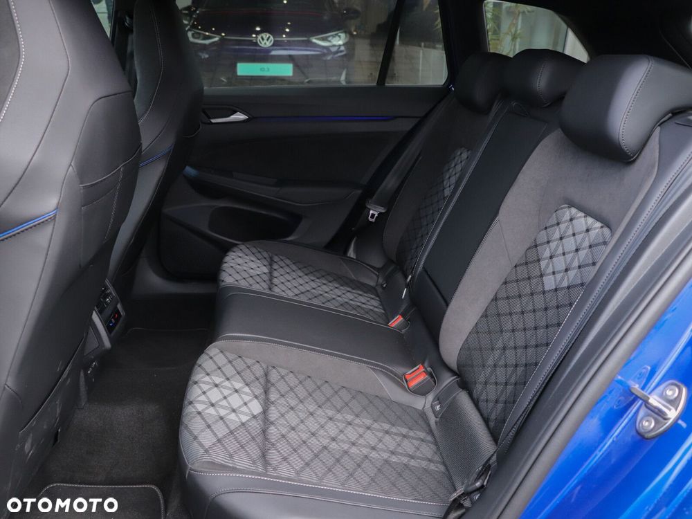 Volkswagen Golf - 13