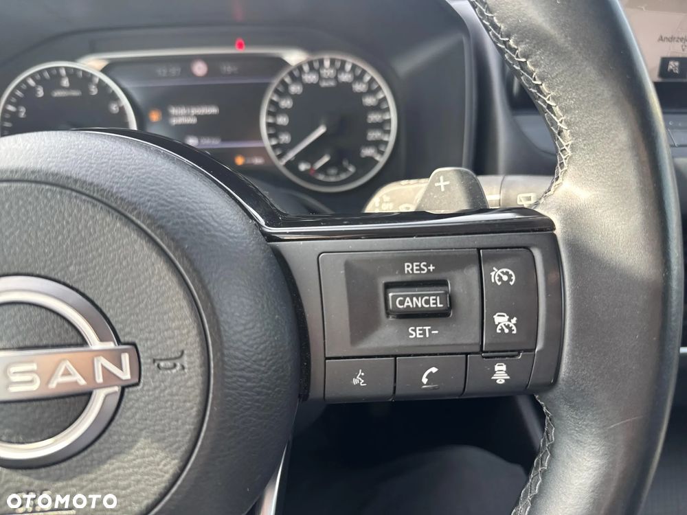 Nissan Qashqai 1.3 DIG-T N-Connecta DCT - 22