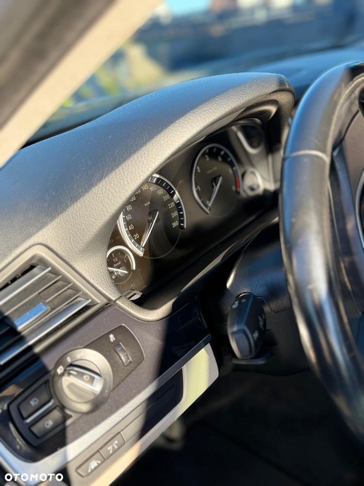 BMW Seria 5 520d Efficient Dynamics Luxury Line sport - 15