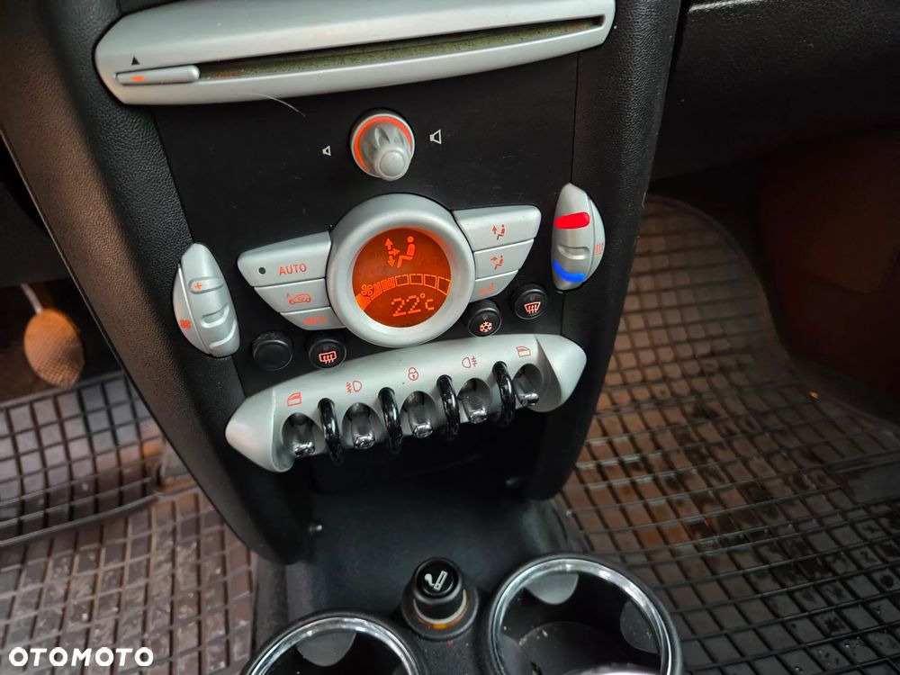 MINI Clubman Cooper D - 19