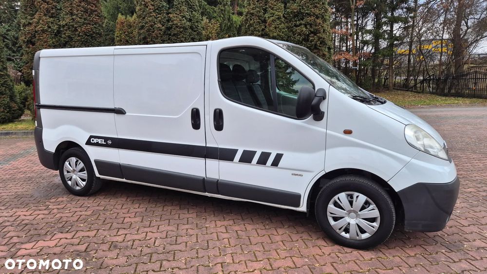 Opel Vivaro - 1
