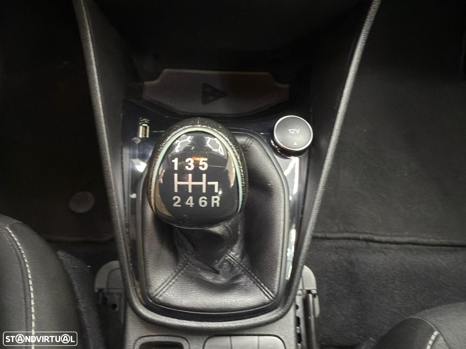 Ford Fiesta 1.0 EcoBoost Connected - 28