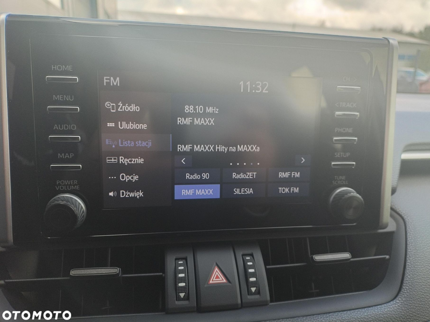 Toyota RAV4 - 24