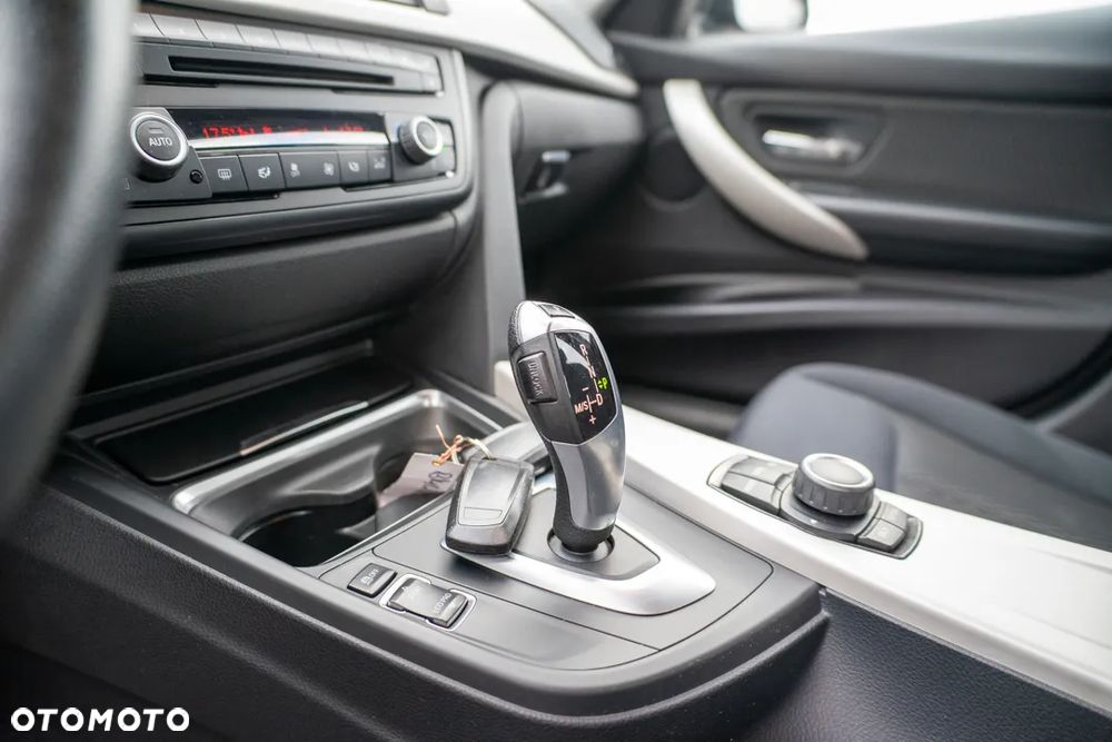 BMW Seria 3 - 38