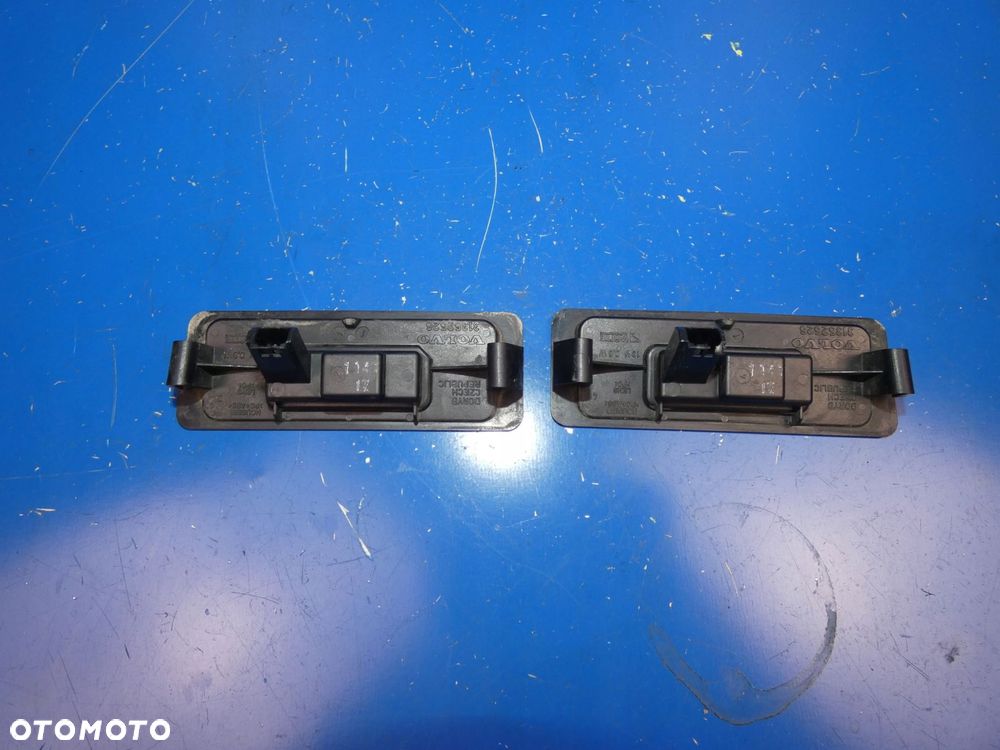 VOLVO V40 II LAMPKA PODŚWIETLENIE TABLICY REJESTRACYJNEJ - 2