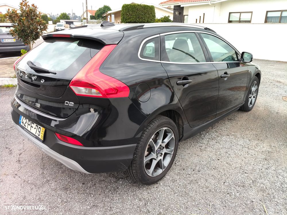 Volvo V40 Cross Country - 18