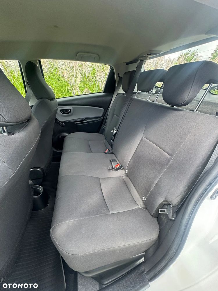 Toyota Yaris - 12