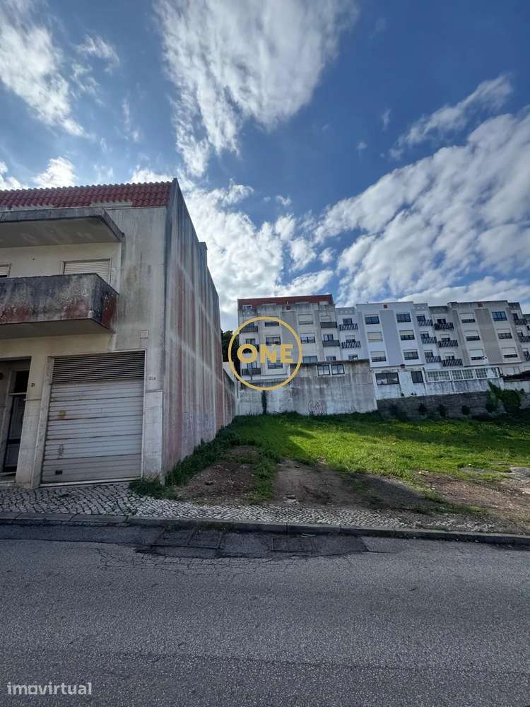Lote de terreno para construção na Amadora - Grande imagem: 2/15