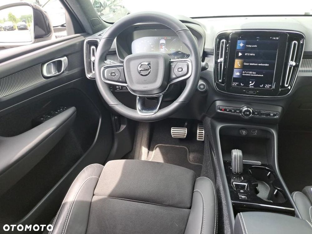 Volvo XC 40 T4 Plug-In Hybrid R-Design - 9