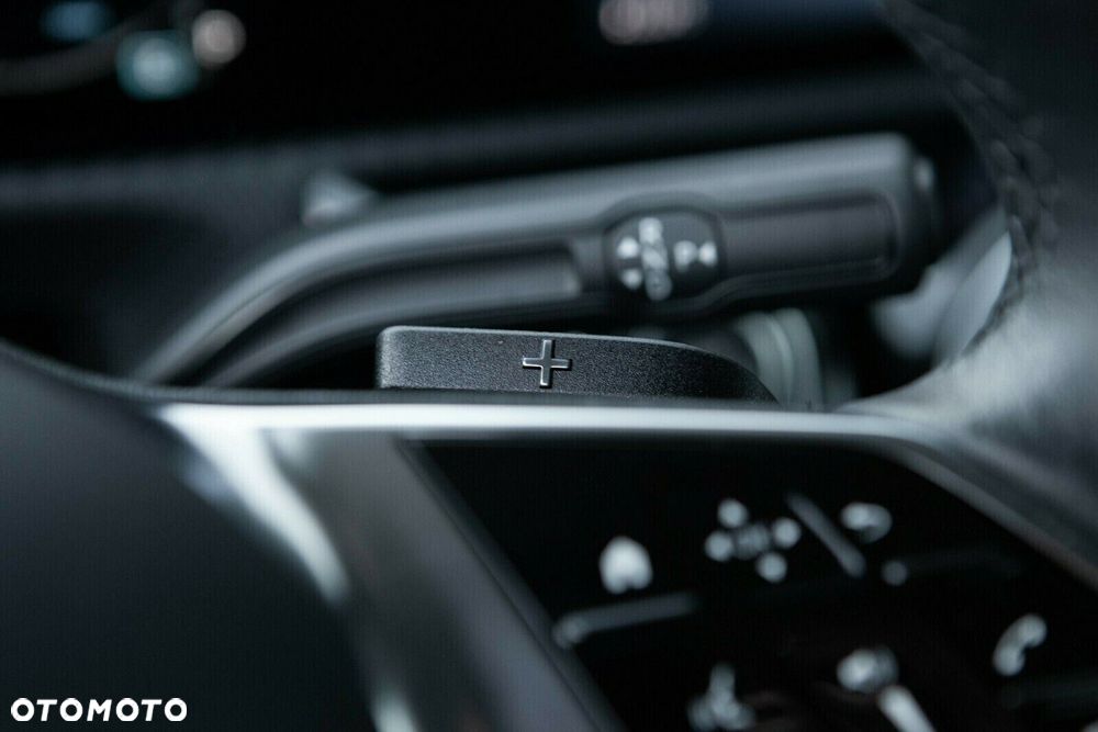 Mercedes-Benz CLA - 24