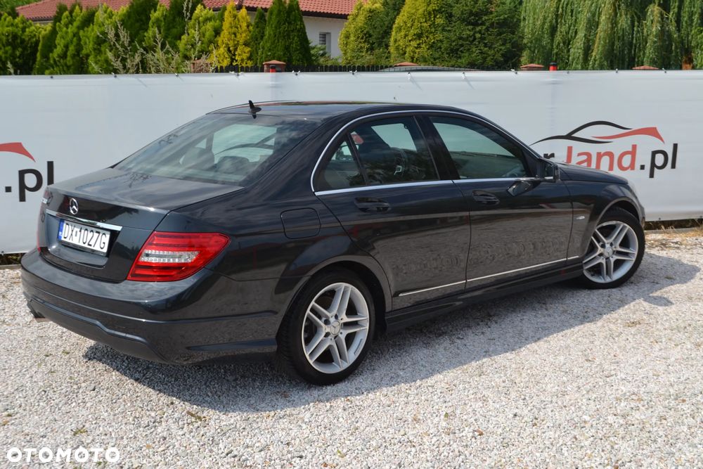 Mercedes-Benz Klasa C 180 CGI BlueEFFICIENCY SPORT EDITION - 15