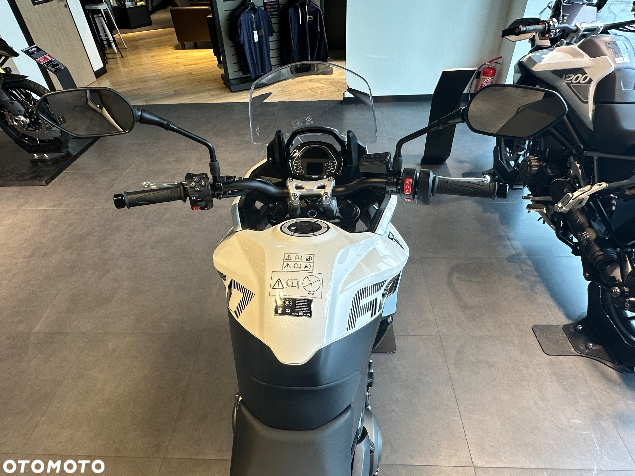 Triumph Tiger - 3