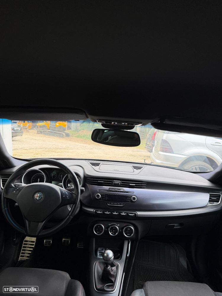 Alfa Romeo Giulietta 1.6 JTDM 16V Turismo - 8
