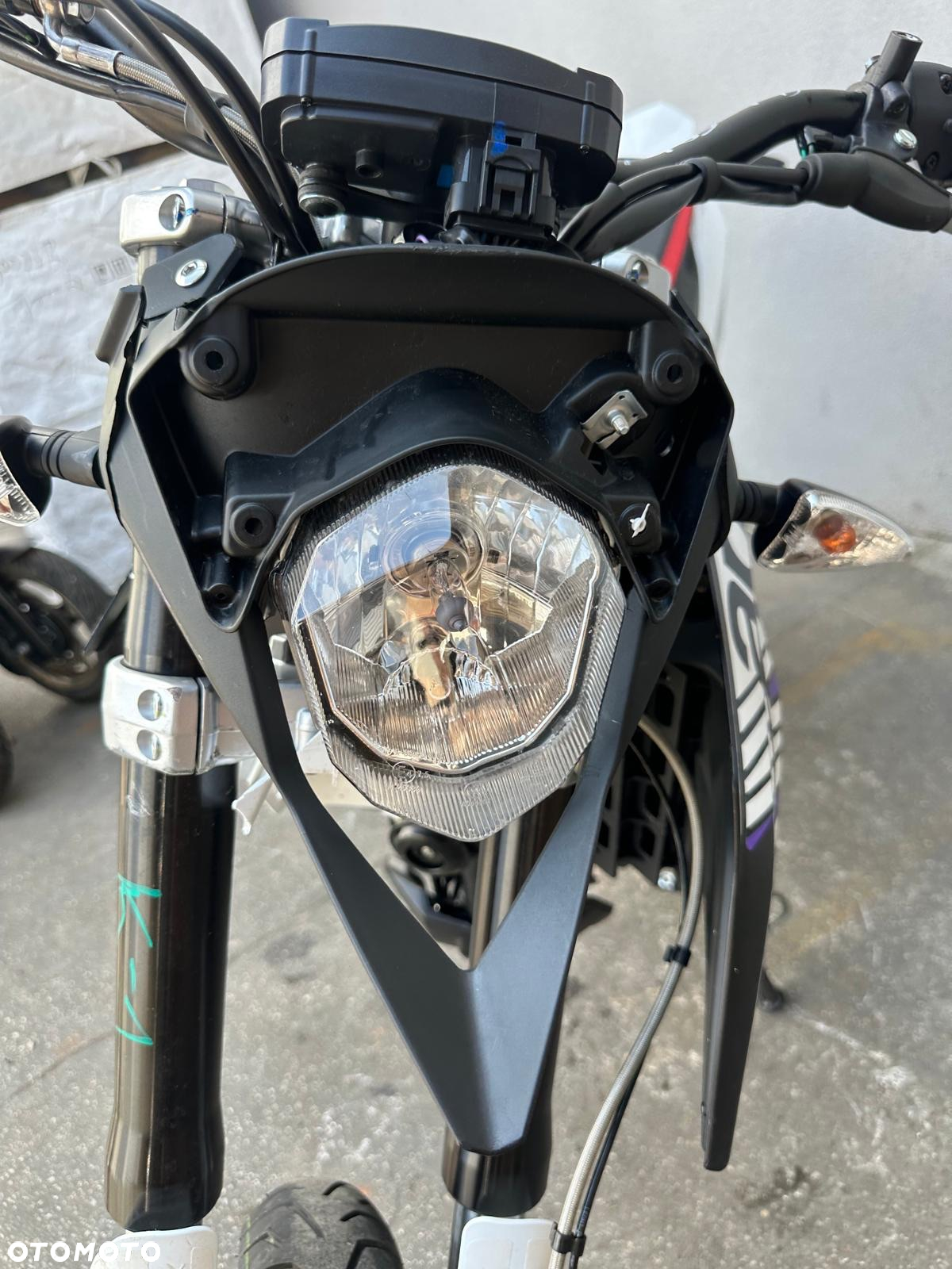 Aprilia SX - 9