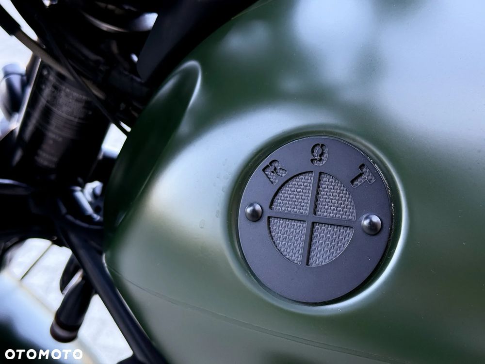 BMW R - 9