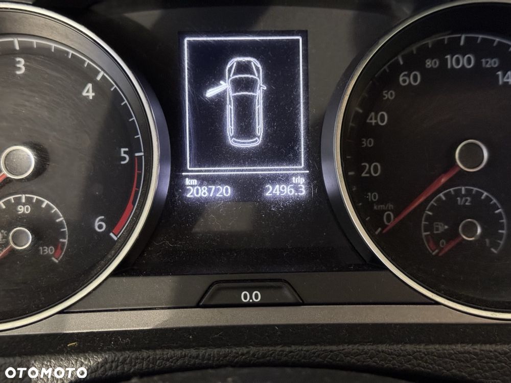 Volkswagen Golf 1.6 TDI BlueMotion Comfortline - 10