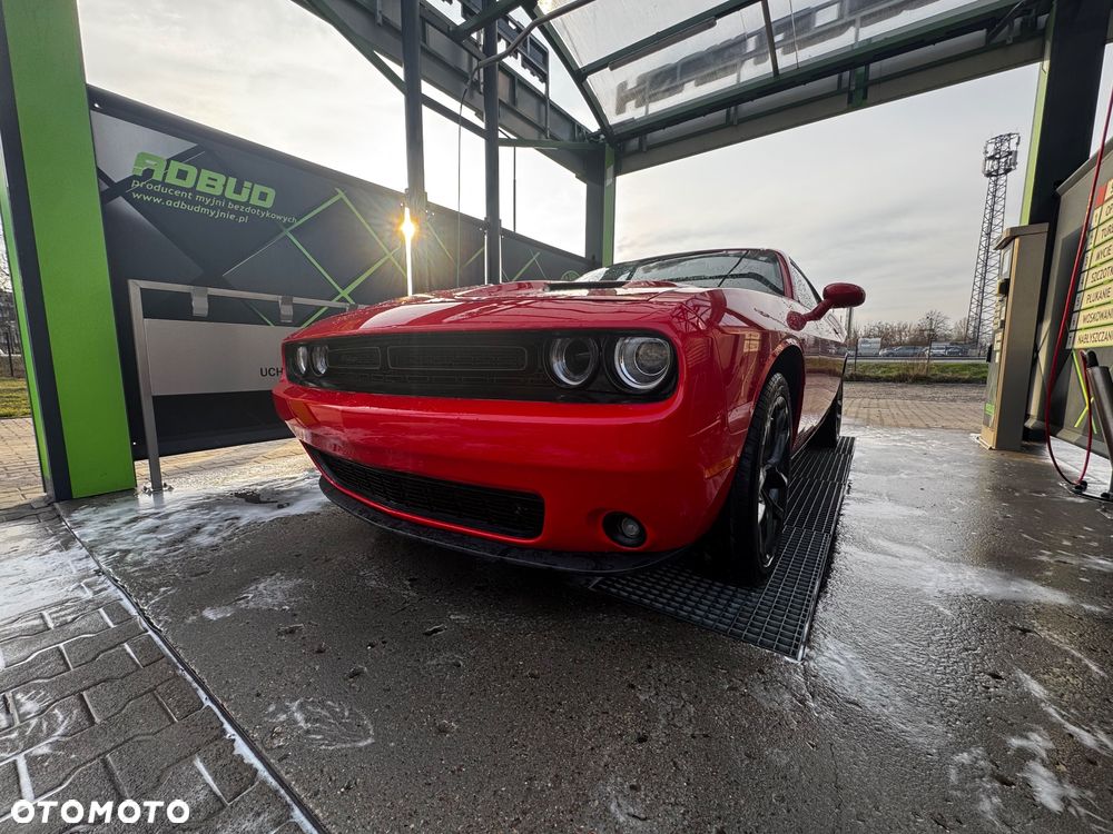 Dodge Challenger - 5