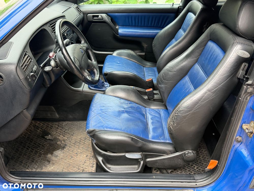 Volkswagen Golf 1.6 - 13