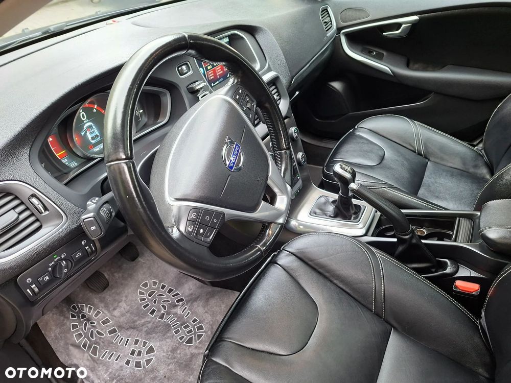 Volvo V40 2014 photo 2