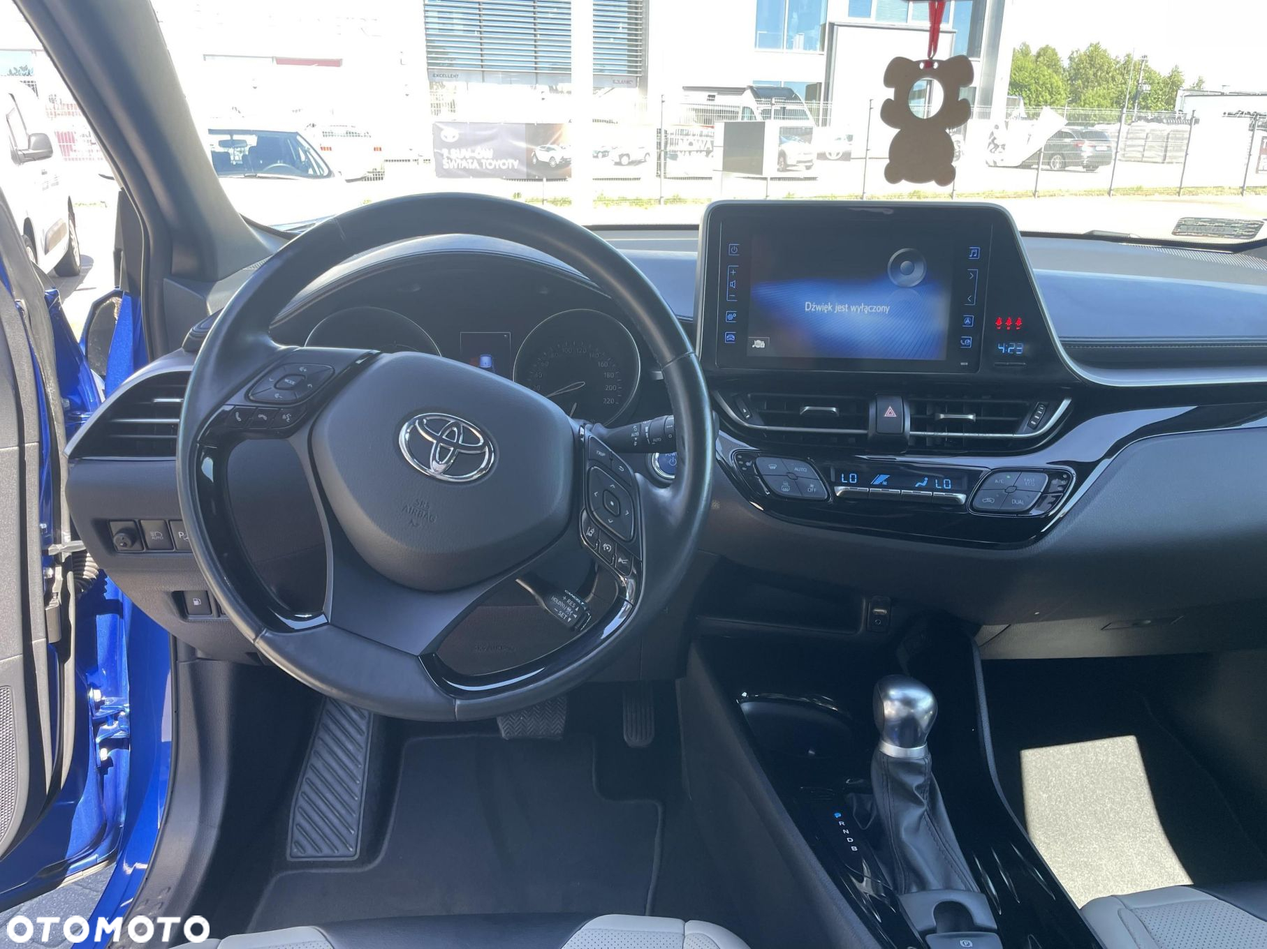 Toyota C-HR - 16