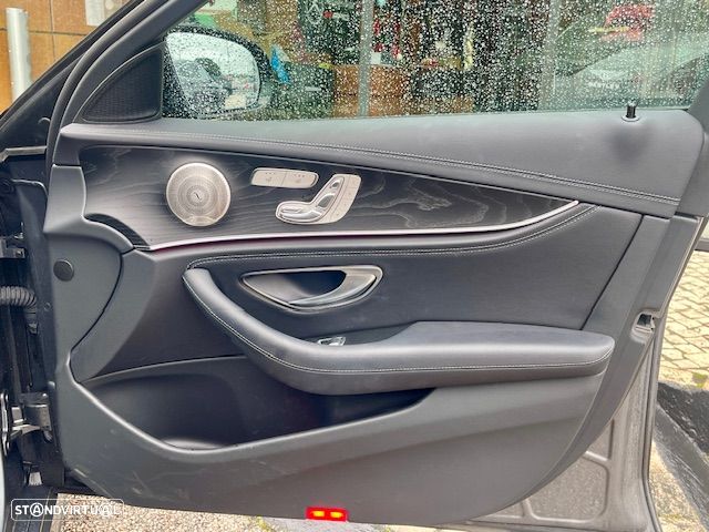 Mercedes-Benz E 300 de 4Matic 9G-TRONIC AMG Line - 49