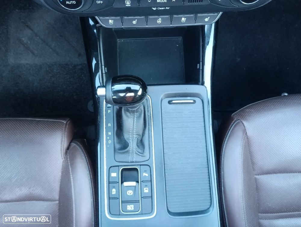 Kia Sorento 2.2 CRDi TX Premium Aut. - 24