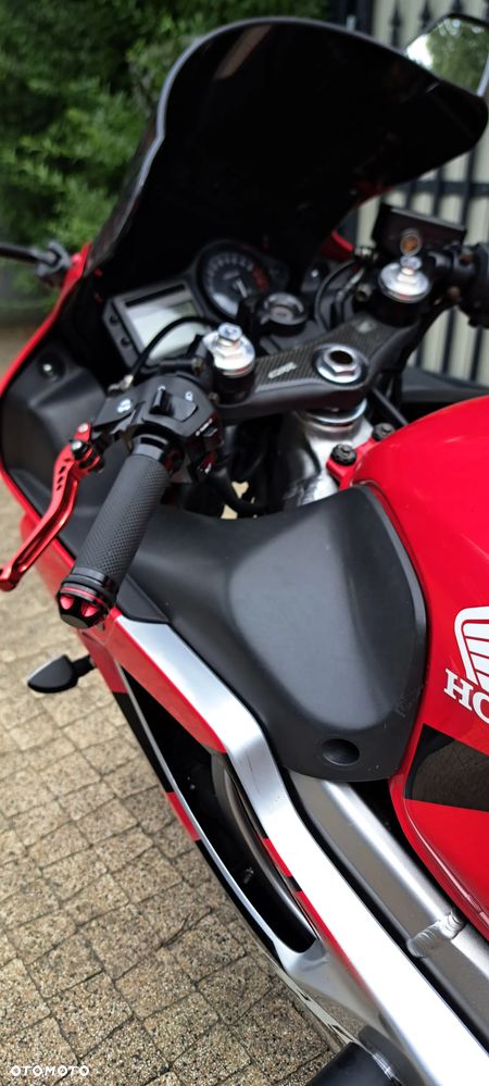 Honda CBR - 36