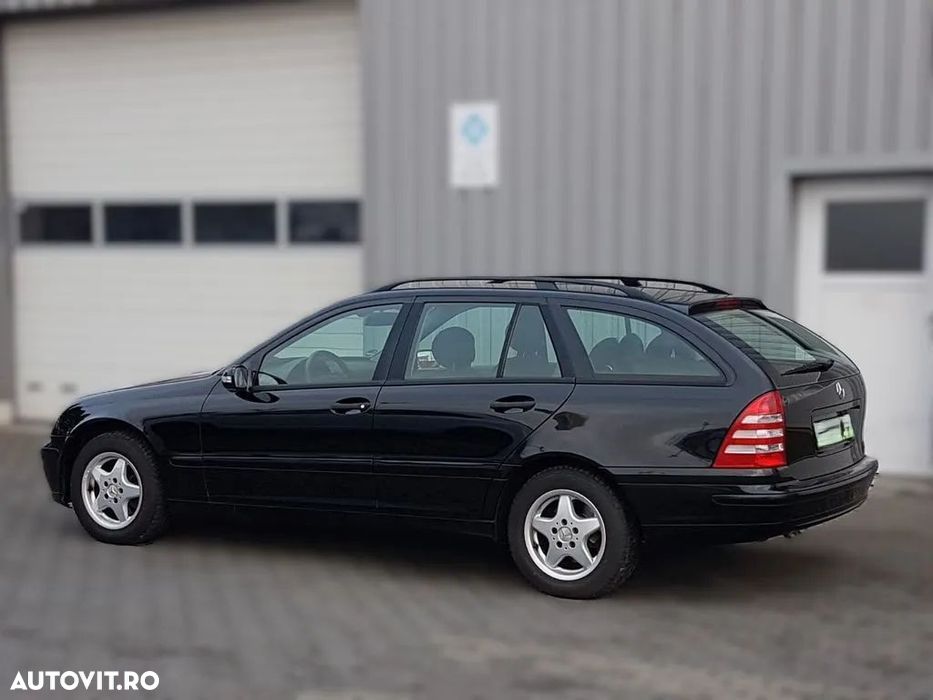 Dezmembrari / Dezmembrez MERCEDES BENZ C-CLASS W203/W204 - 3