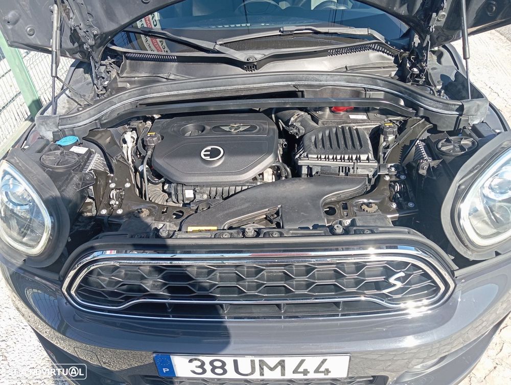 MINI Countryman Cooper SE ALL4 Auto - 25