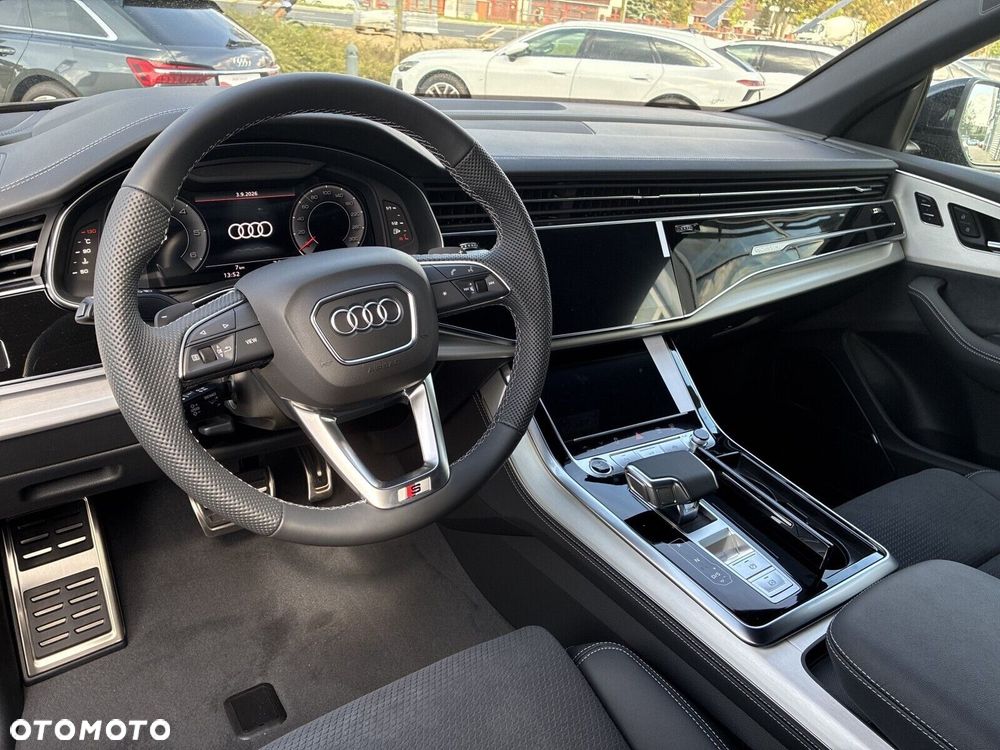 Audi Q8 - 12
