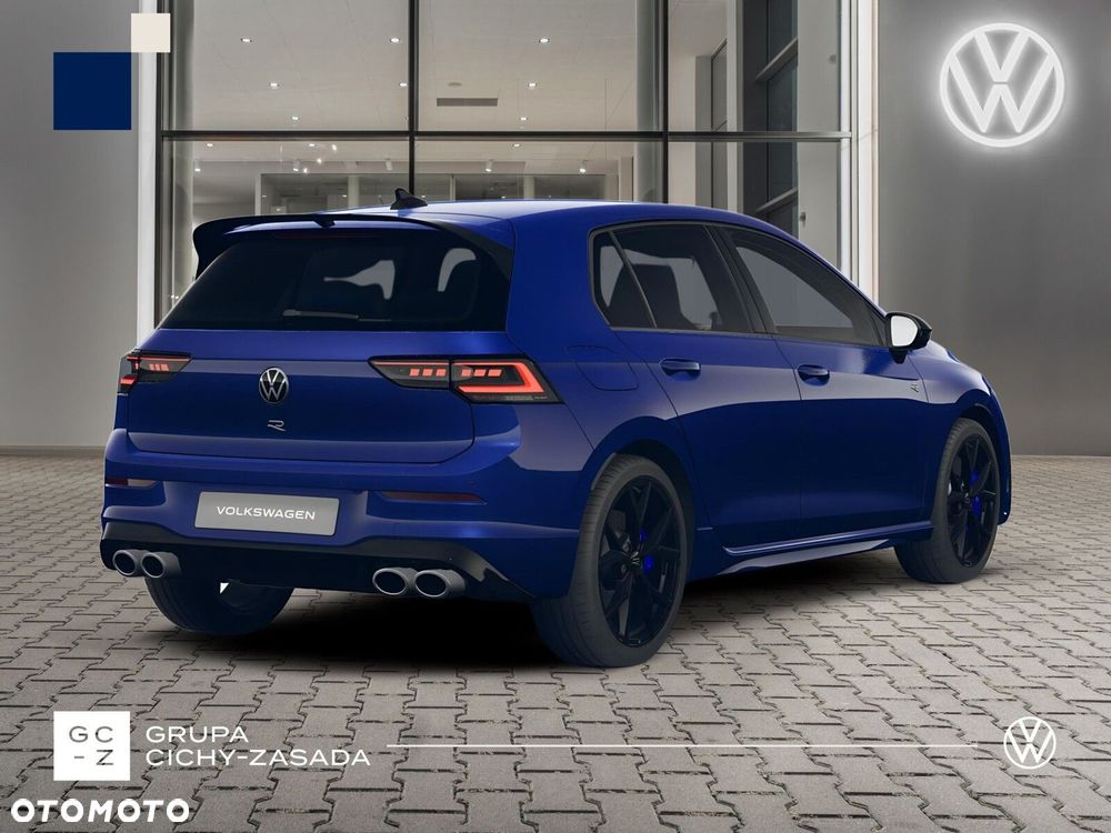 Volkswagen Golf - 6