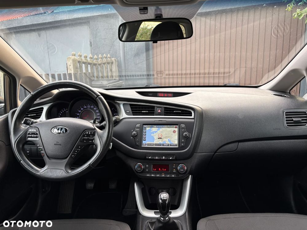 Kia Ceed - 13