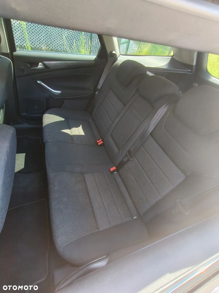 Ford Mondeo 2.0 TDCi Titanium - 11