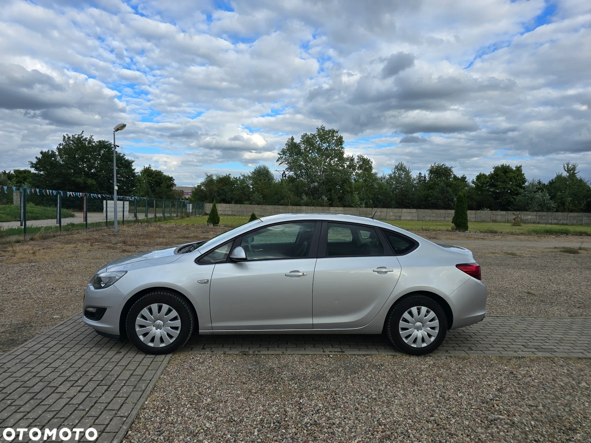 Opel Astra IV 1.4 T Business - 10