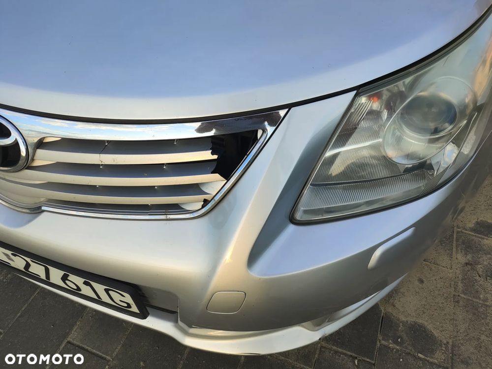 Toyota Avensis 2.0 D-4D Sol - 11