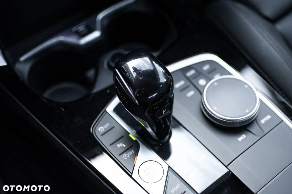 BMW Seria 2 218i Luxury Line - 24