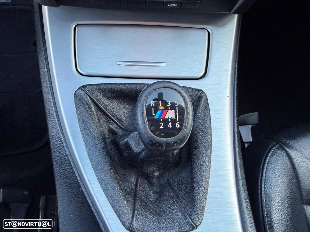 BMW 318 d Touring Line Sport - 22