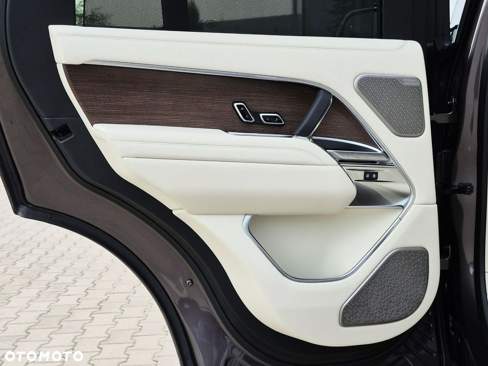 Land Rover Range Rover D350 Autobiography - 23