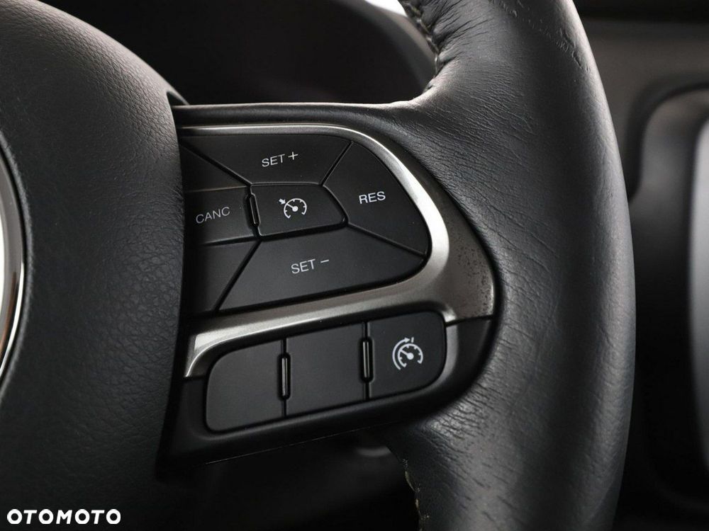 Jeep Renegade 1.3 T-GDI Limited - 31