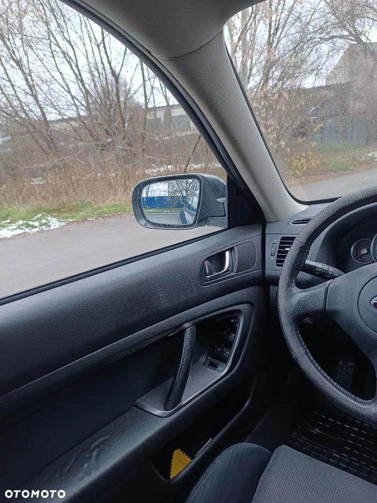 Subaru Legacy - 11