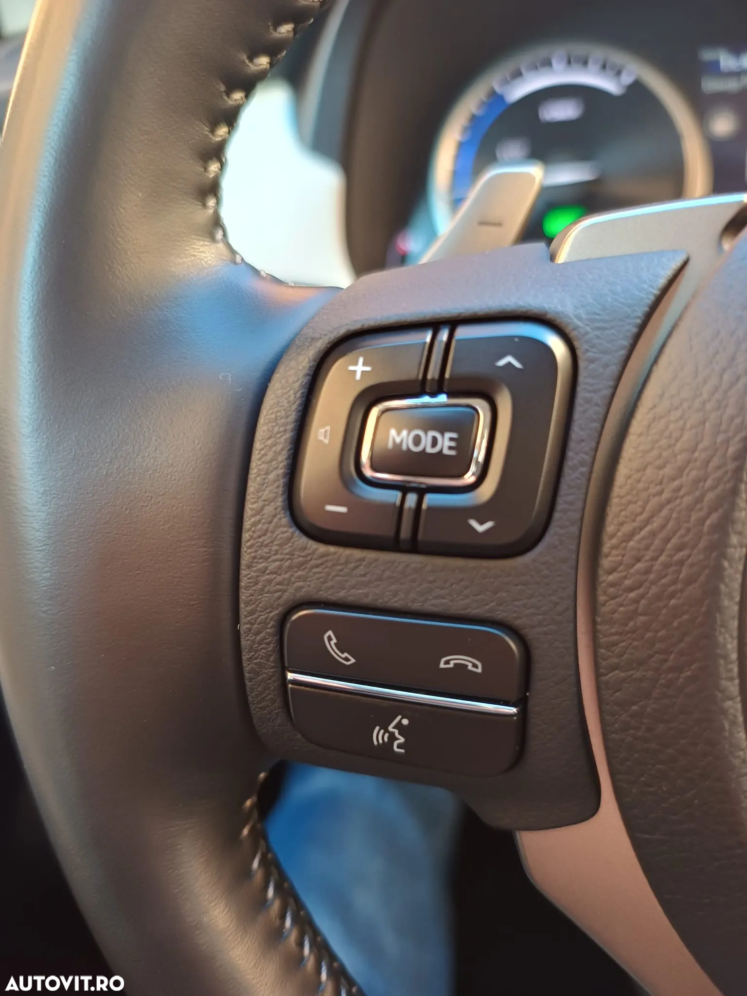 Lexus Seria NX - 32
